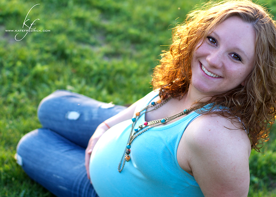 Richmond IL Maternity Photographer Head Shot